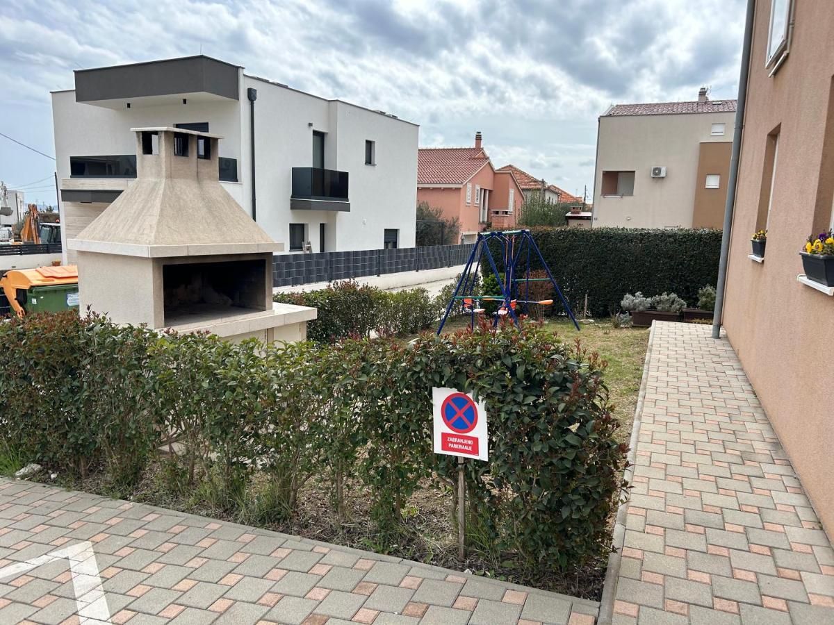 Apartamento Apartman Tara Zadar Exterior foto